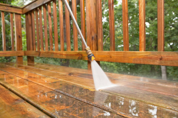 Professional Pressure Washing Services in Hiawatha, IA